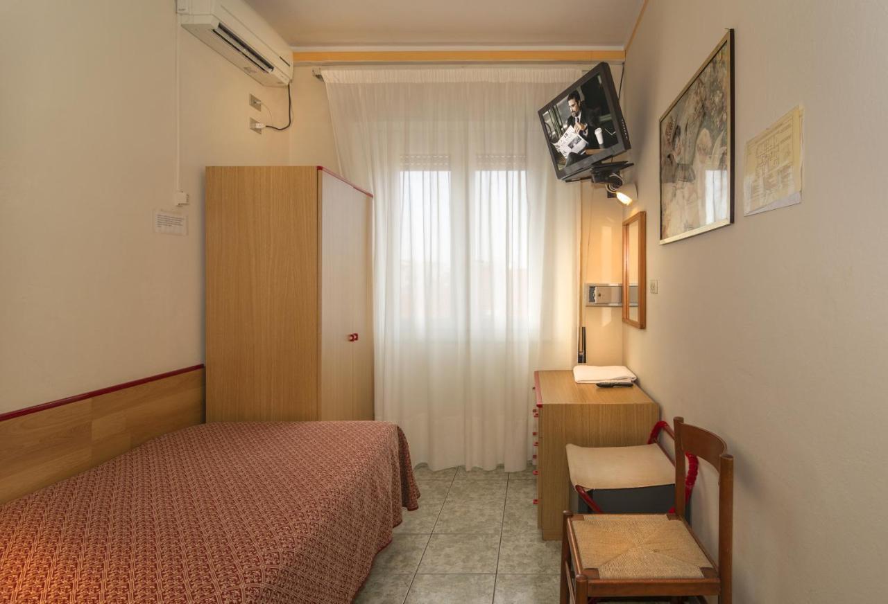 Hotel Dolly Viareggio Ngoại thất bức ảnh