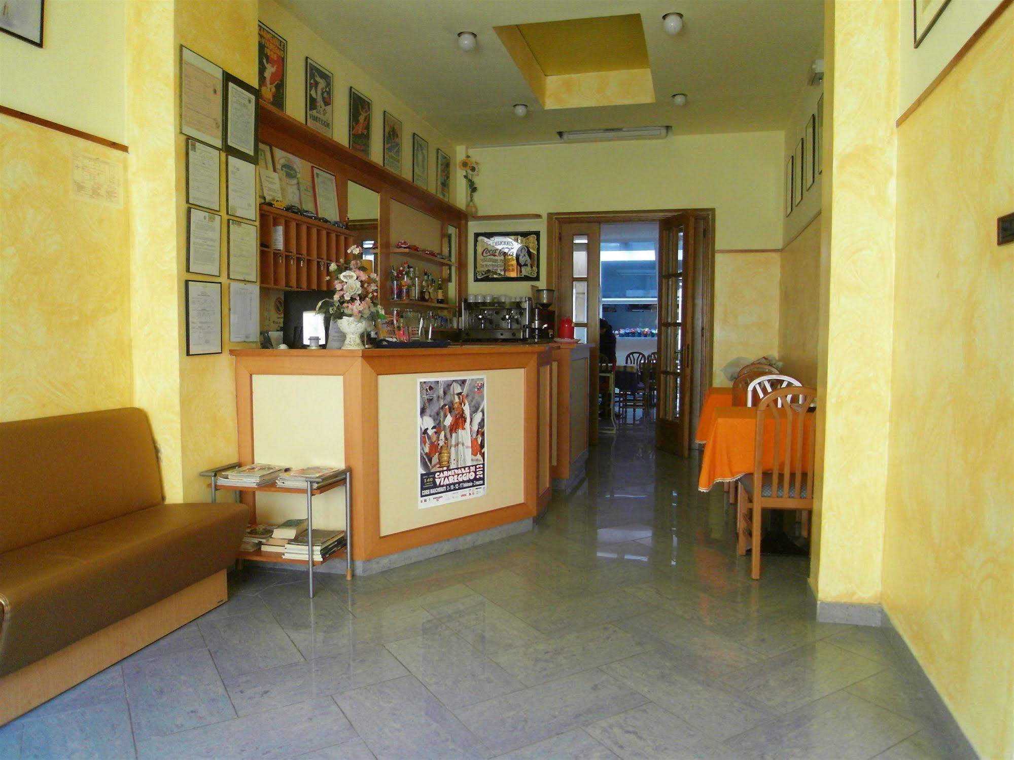 Hotel Dolly Viareggio Ngoại thất bức ảnh