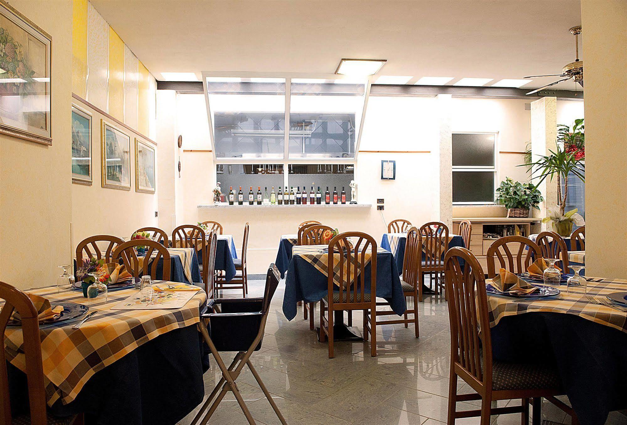 Hotel Dolly Viareggio Ngoại thất bức ảnh