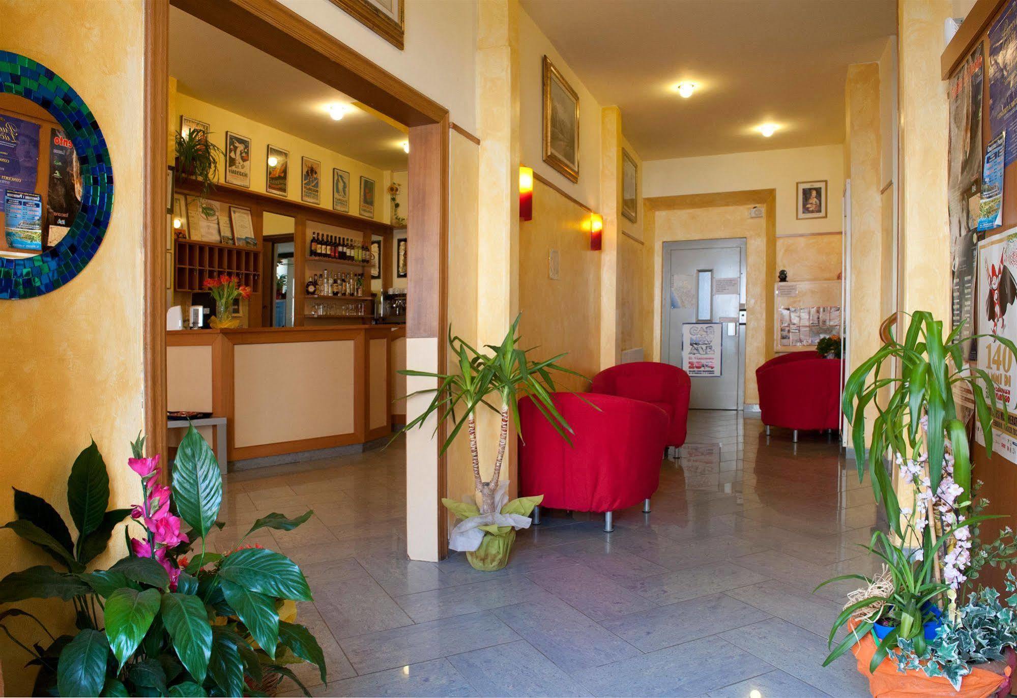 Hotel Dolly Viareggio Ngoại thất bức ảnh