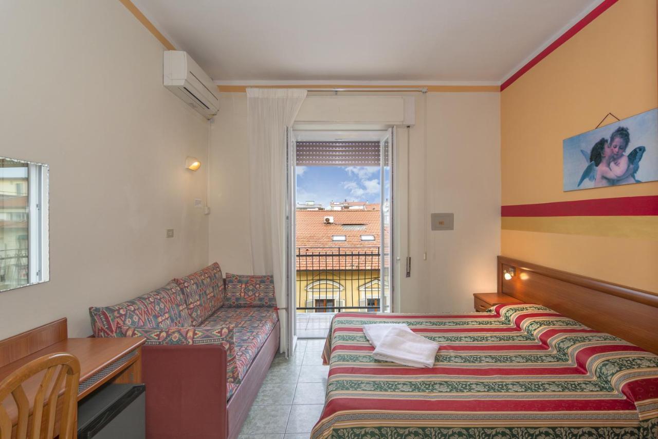 Hotel Dolly Viareggio Ngoại thất bức ảnh
