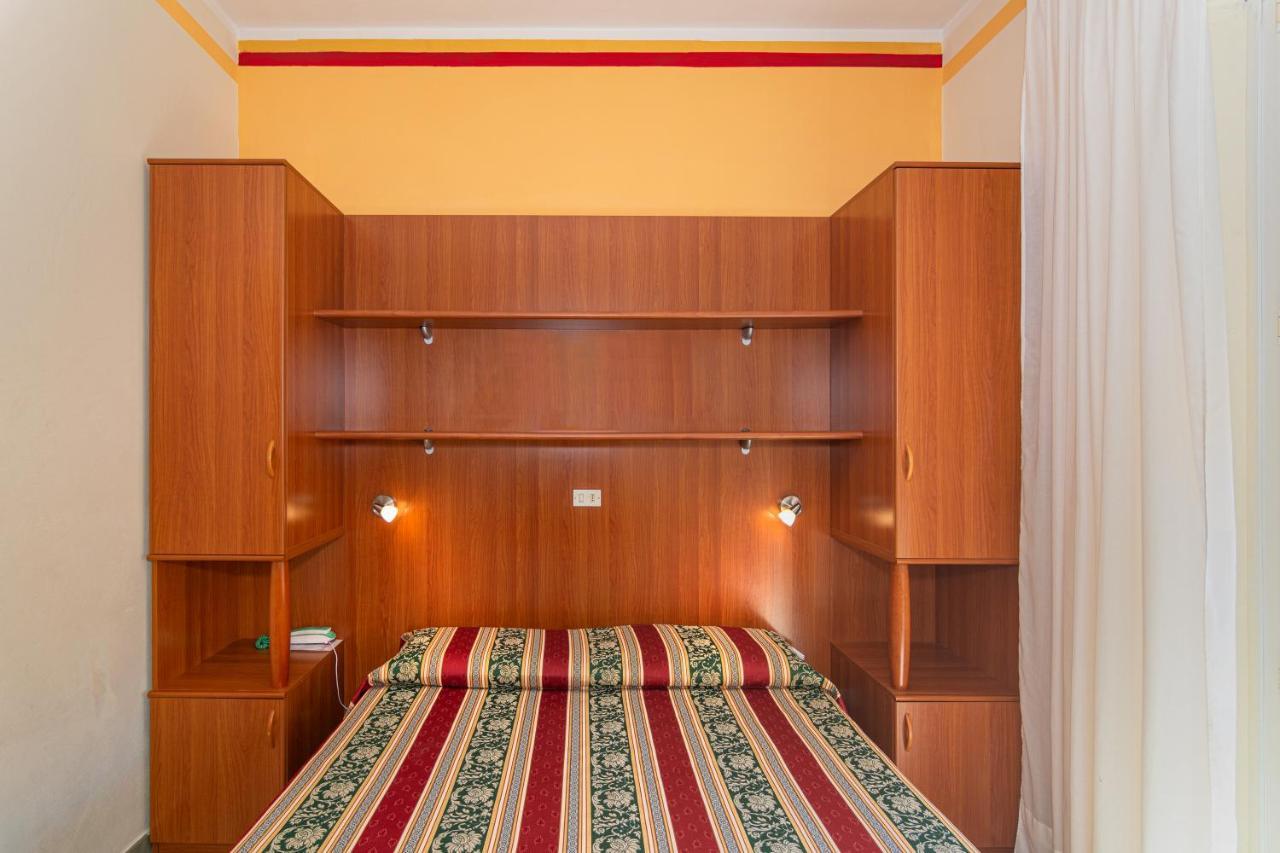 Hotel Dolly Viareggio Ngoại thất bức ảnh