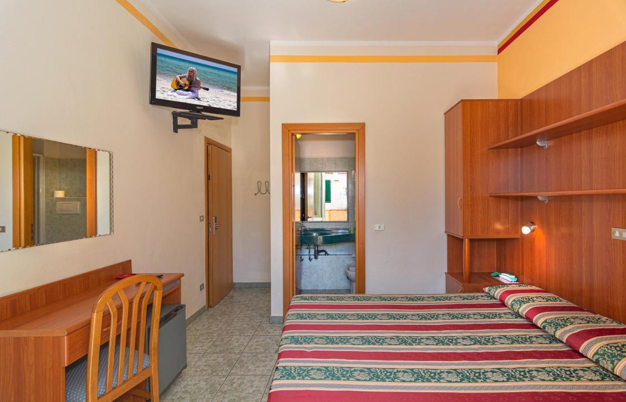 Hotel Dolly Viareggio Ngoại thất bức ảnh