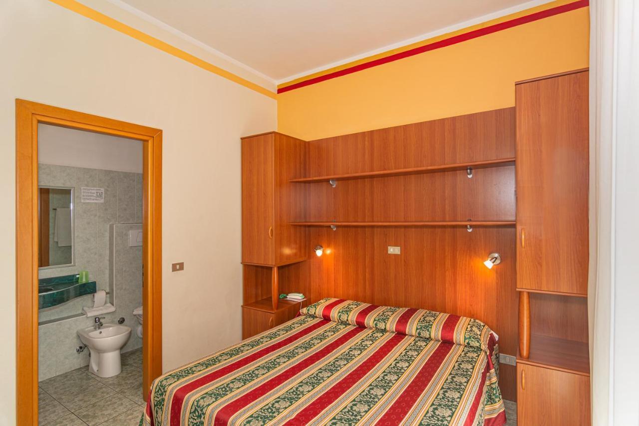 Hotel Dolly Viareggio Ngoại thất bức ảnh